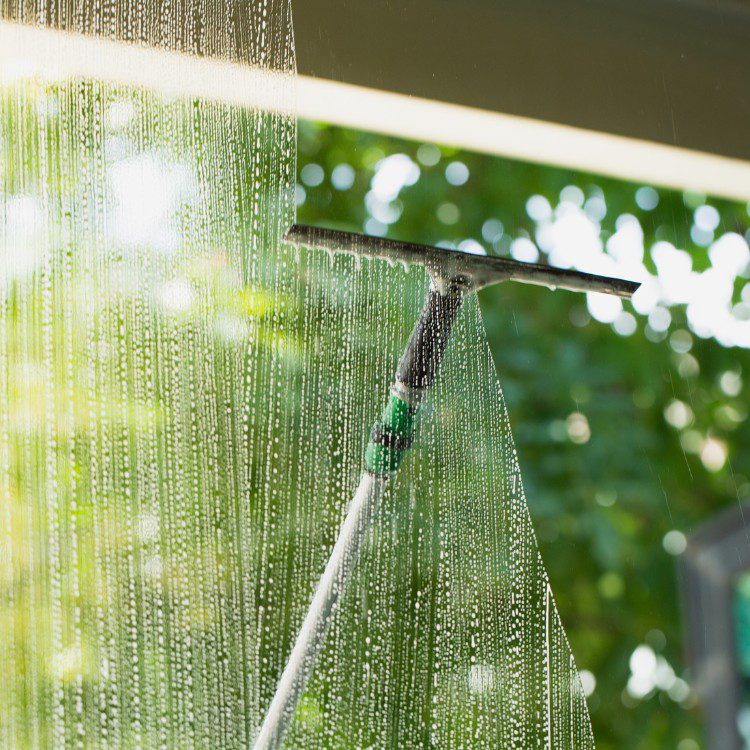 Professional Window Cleaning in Elizabeth Town, KY Professional Window Cleaning in Elizabeth Town, KY